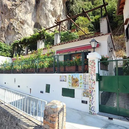 Adriana Affittacamere Amalfi