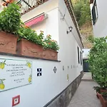 Adriana Pensión Amalfi